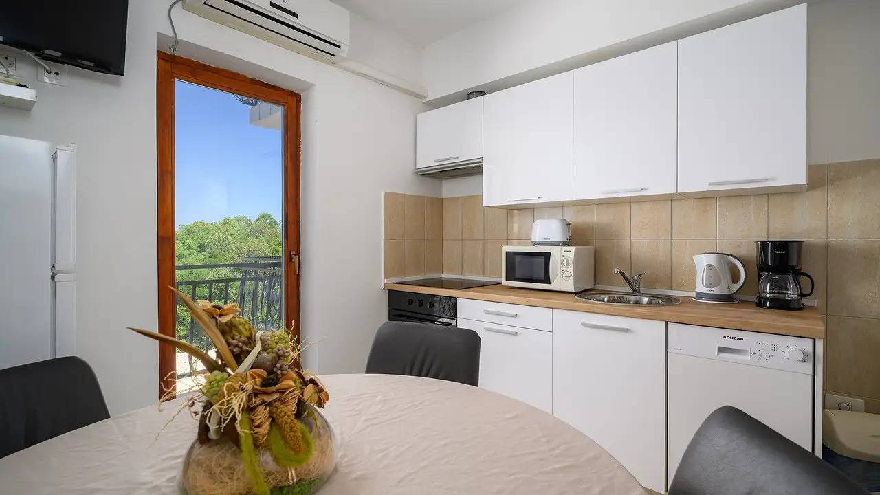 Ganze Ferienwohnung, Ferienwohnung für 4 Personen (52 m²) in Drenje in Raša, Ostküste Istrien