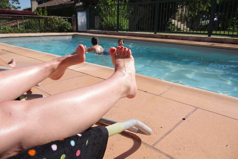 Gîte avec piscine, campagne et wifi 8 personnes et 2 bébés, animaux de la ferme. in Eymet, Périgord Pourpre