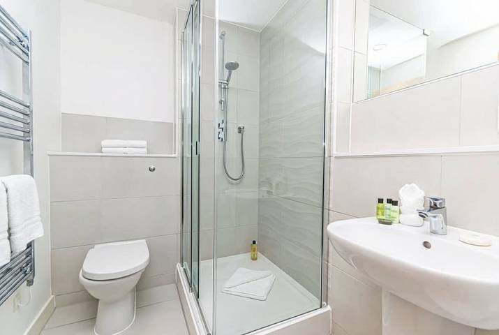 Gîte pour 5 personnes, avec balcon/terrasse, adapté aux familles à Manchester - 4