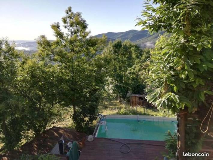 Gîte pour 10 personnes, avec vue ainsi que jardin et piscine à Jaujac - 3