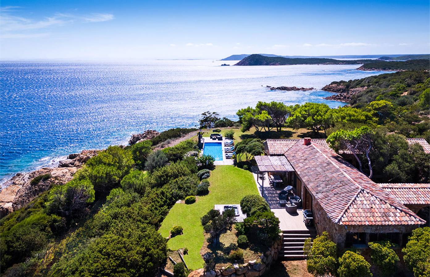 Private Waterfront Villa with Pontoon, Pool, Jacuzzi and Guest Annexe in Bonifacio, Arrondissement de Sartène