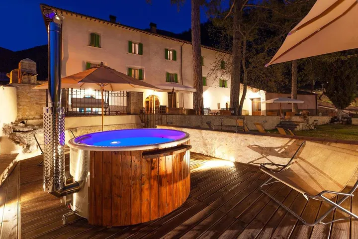 Habitación para 2 personas, con jardín además de sauna y jacuzzi, Se admiten mascotas - 1