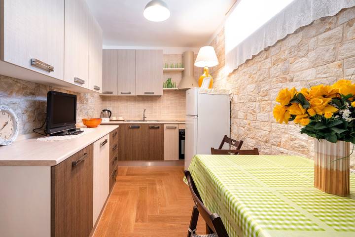 Hotel Apartment 'Agriturismo Salinola 3' with Shared Pool, Wi-Fi and Air Conditioning in Ostuni, Salento