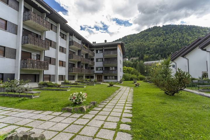 Ganze Wohnung, Guesthost - Il Ruscello-Apt with terrace and view of the Alps! in Tarvis, Karnischer Hauptkamm