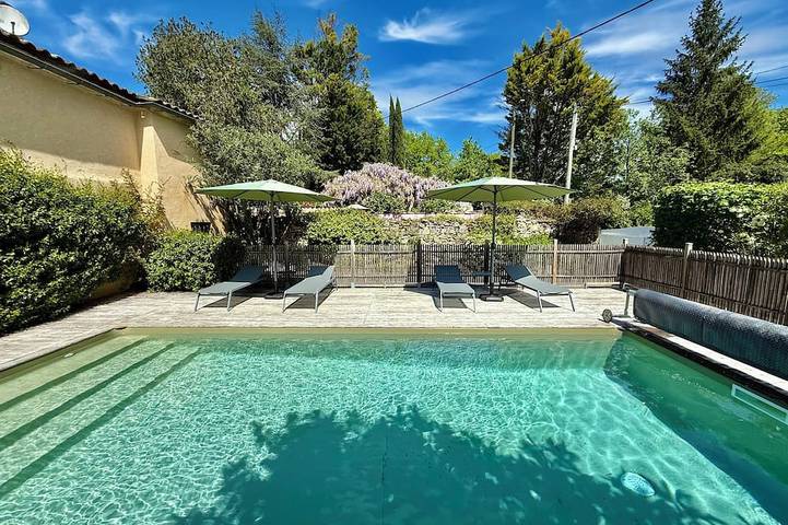 Gîte pour 8 personnes, avec Terrasse et Jardin