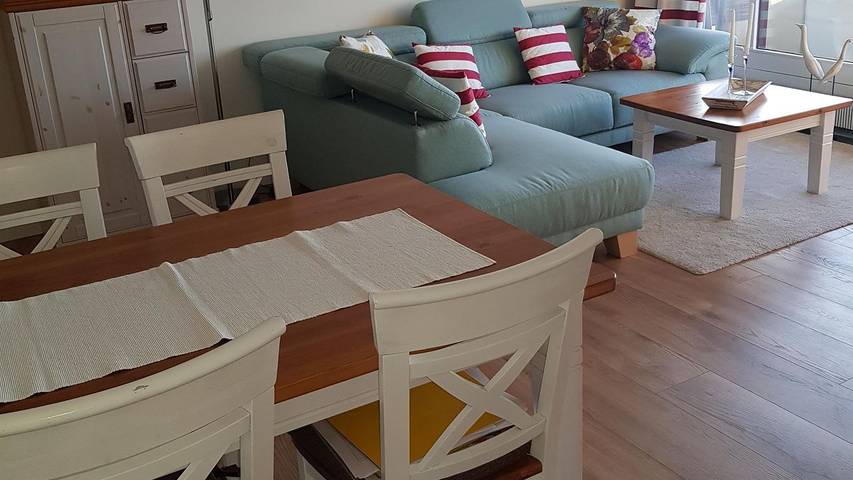 Ferienwohnung für 4 Personen, mit Balkon in Travemünder Woche