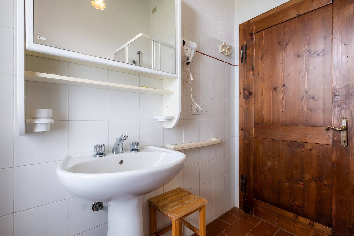 Vakantiewoning "Geranio" met uitzicht op de bergen, gemeenschappelijk zwembad & Wi-Fi, foto 13