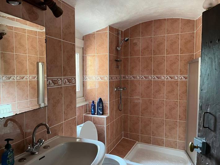 Location de vacances pour 2 personnes, avec vue ainsi que jardin et terrasse à Saint-André-d'Apchon - 4