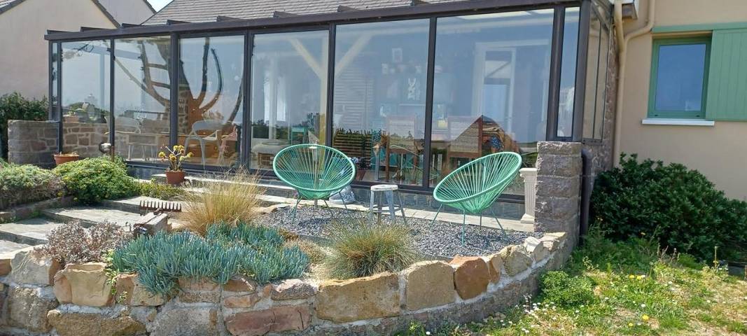 Location de vacances pour 2 personnes, avec terrasse ainsi que vue et jardin à Fermanville - 4