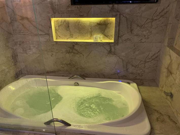 Casas e apartamentos de temporada para 3 pessoas, com piscina infantil e jardim e ainda piscina and jacuzzi em São Vicente