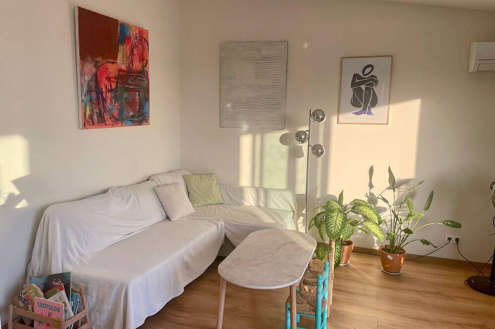 Appartement entier, Évasion Authentique au Cœur de Laroque des Albères in Laroque-des-Albères, Région de Céret