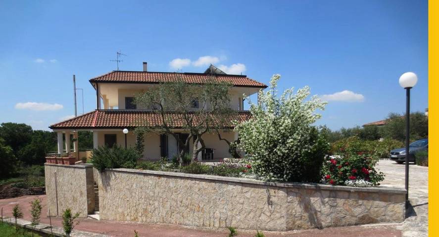 Apartamento de vacaciones para 8 personas, con jardín además de vistas y piscina - 1