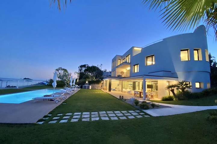 Villa für 14 Personen, mit Garten und Whirlpool