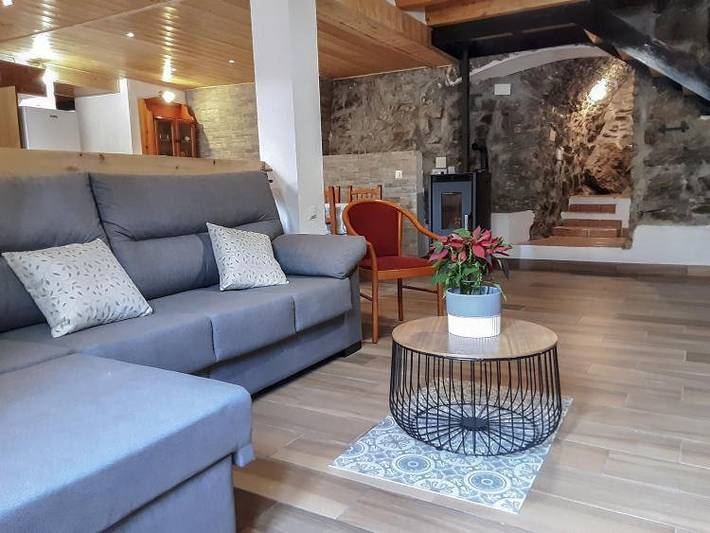 Casa rural para 9 personas, con balcón y vistas en Alto Urgel