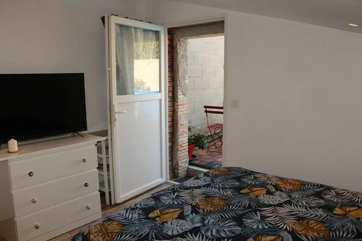 Location de vacances pour 2 personnes, avec piscine et jardin à Château-Renault - 2