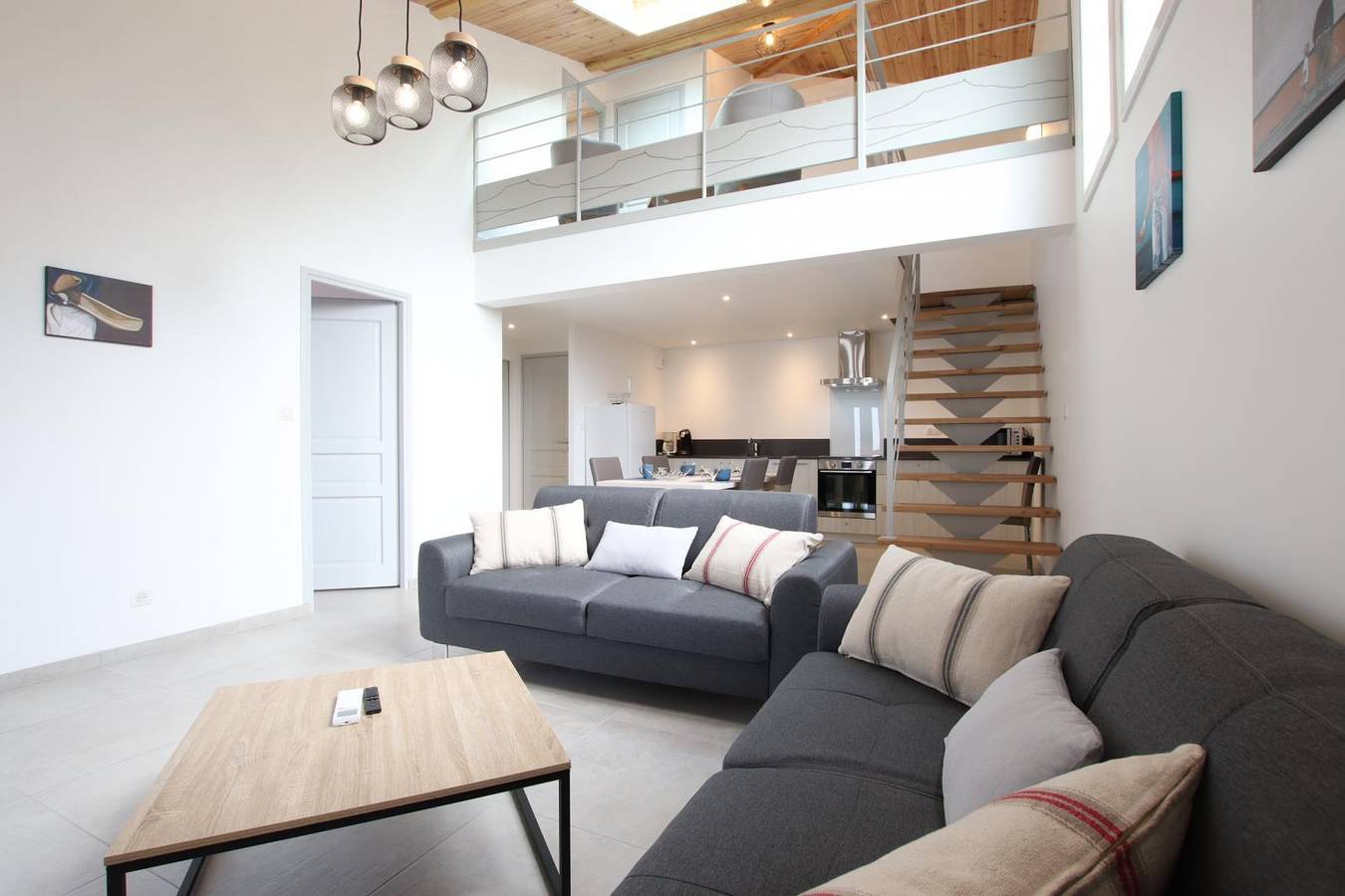 Joanesenea Bi in Souraïde, Bayonne region