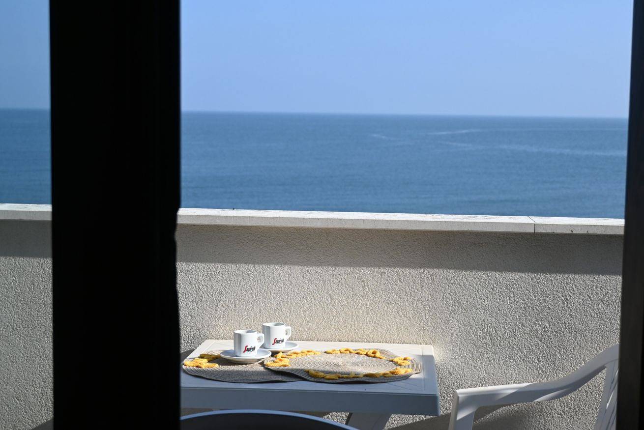 Apartamento entero, Rs323 - Marcelli, two-room apartment facing the sea with beach included in Marcelli, Riviera del Conero