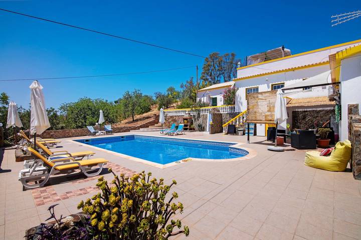 Maison de vacances 'Casa 2' avec piscine commune et Wi-Fi in Salir, Serra do Caldeirão