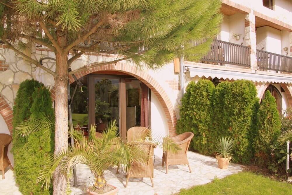 Ganze Wohnung, Der Süden so nah! Hazienda Apartmenthotel mit einem 1.400 qm mediterranen Garten in Gernsbach, Nordschwarzwald