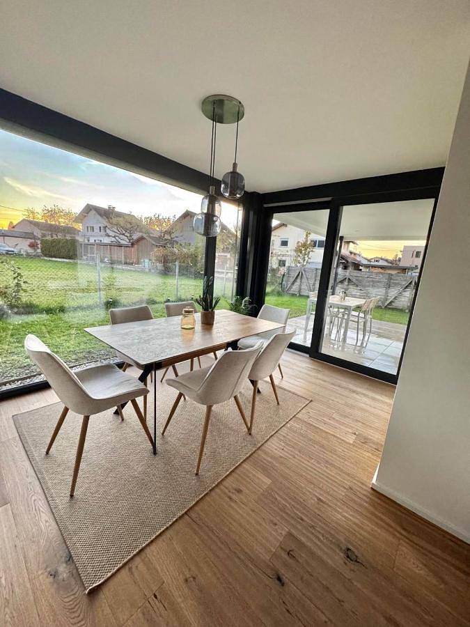 Ferienwohnung für 8 Personen, mit Balkon und Terrasse sowie Garten in Dornbirn - 4