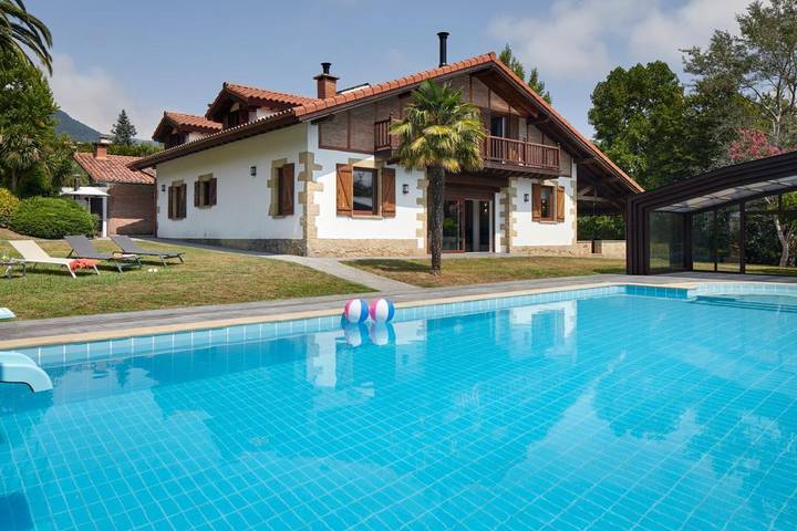 Chalet para 8 personas, con Balcón y Terraza además de Jardín y Piscina en Guipúzcoa - 3