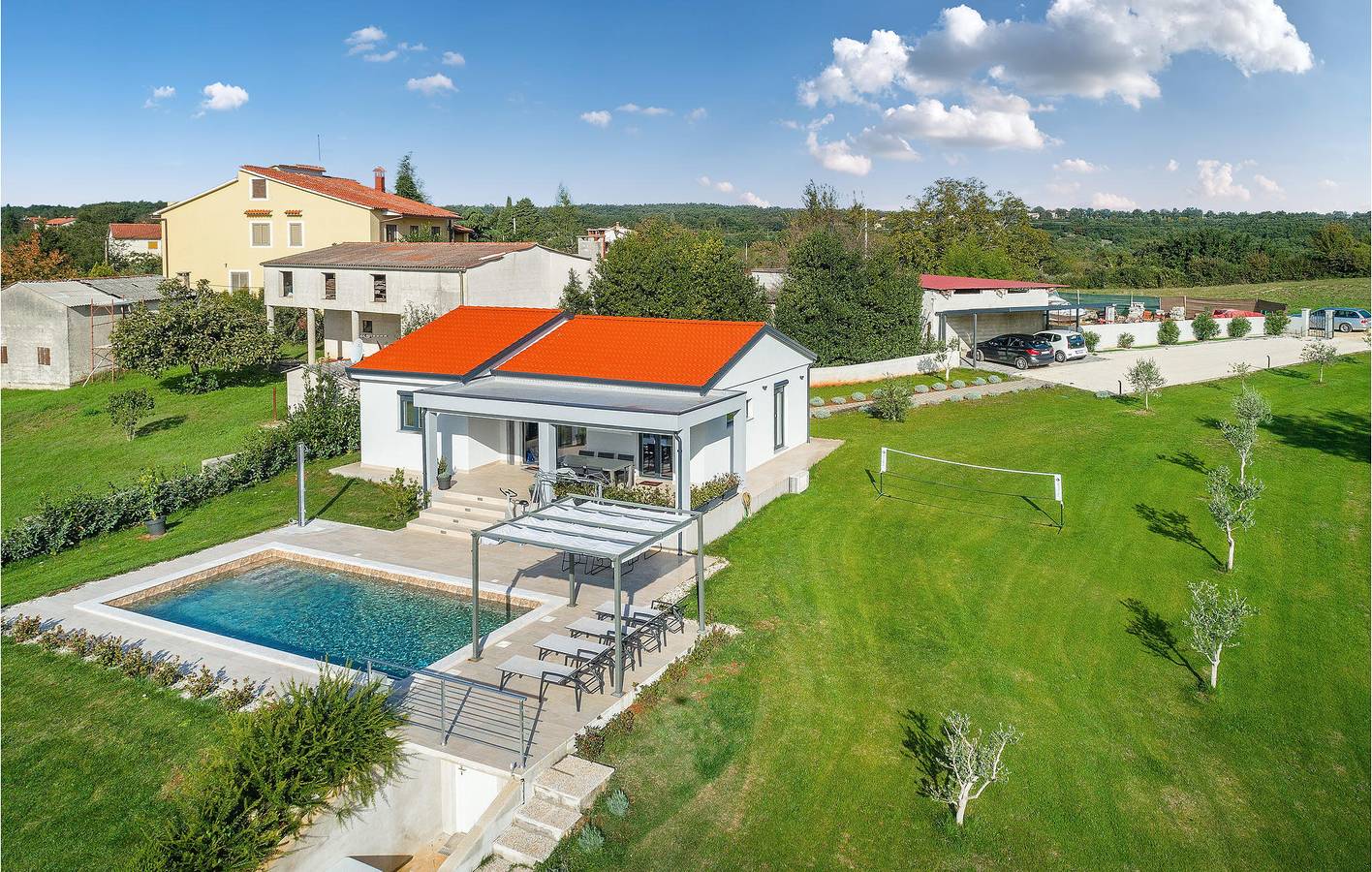 Gemütliche 75 m² große Ferienwohnung mit Pool, in der Nähe des Stadtzentrums und des Flusses – Melnica in Barban, Südküste Istrien