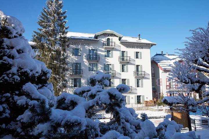 Hôtel pour 8 personnes, avec sauna et piscine ainsi que jacuzzi et balcon