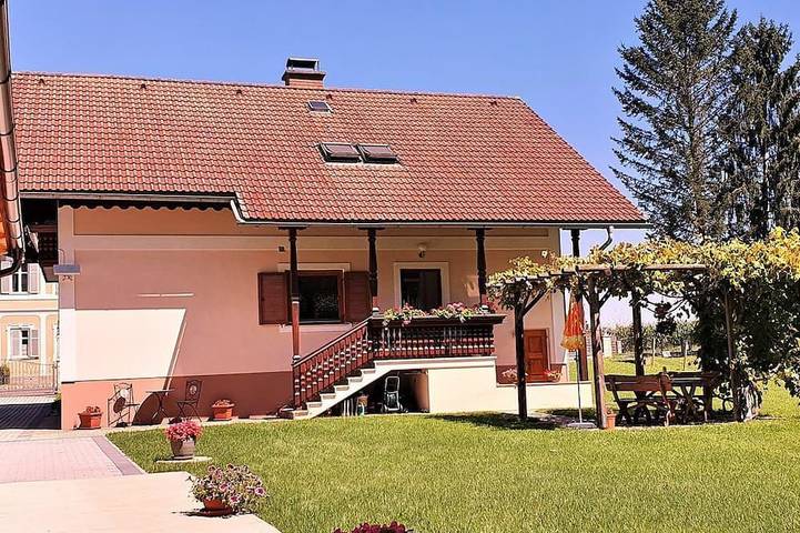 Ferienwohnung für 5 Personen, mit Garten, mit Haustier