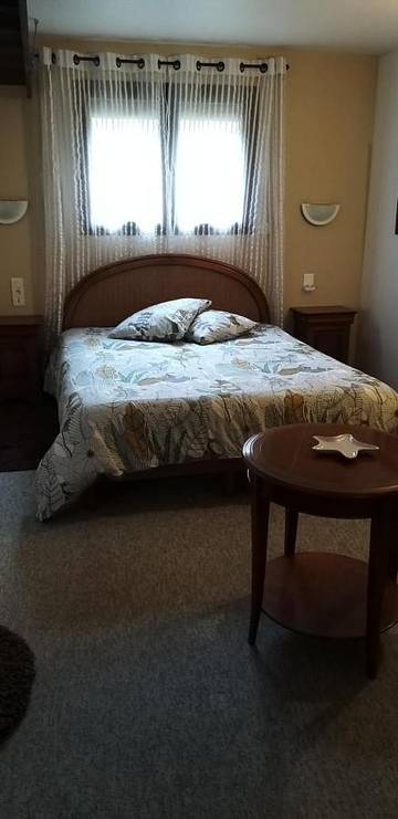 Chambre d’hôte pour 2 personnes, avec jardin et terrasse, animaux acceptés à Parigné-l'Évêque