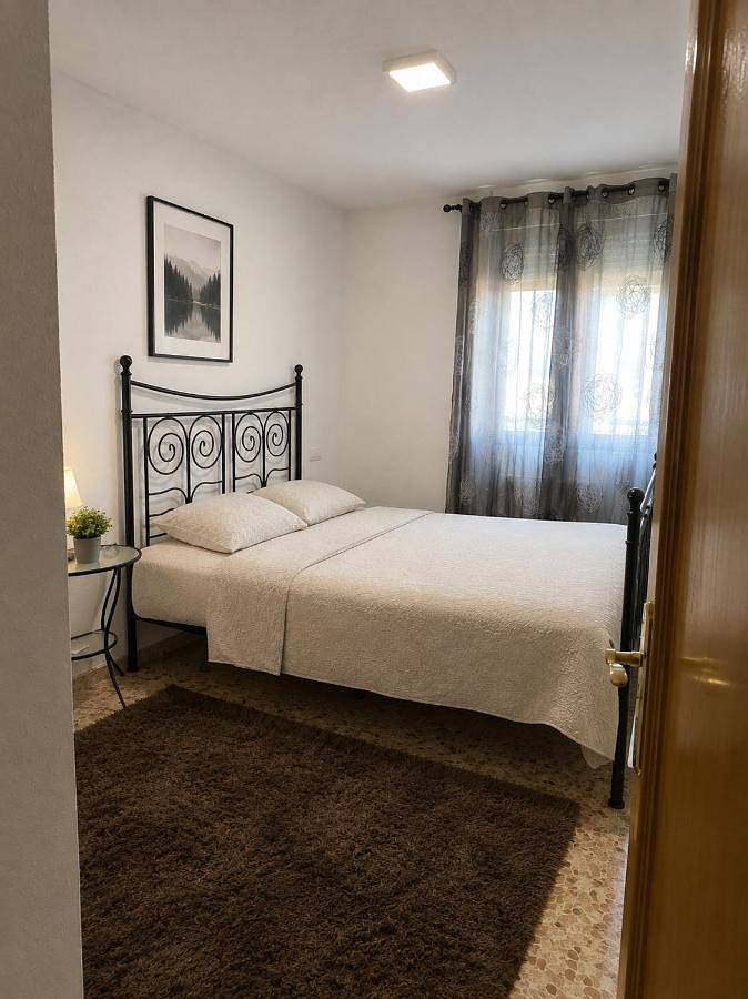 Apartamento de vacaciones para 5 personas, con piscina además de balcón y vistas - 1
