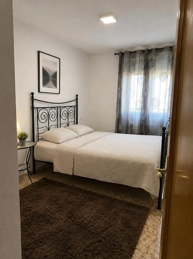 Apartamento de vacaciones para 5 personas, con balcón además de vistas y piscina - 1