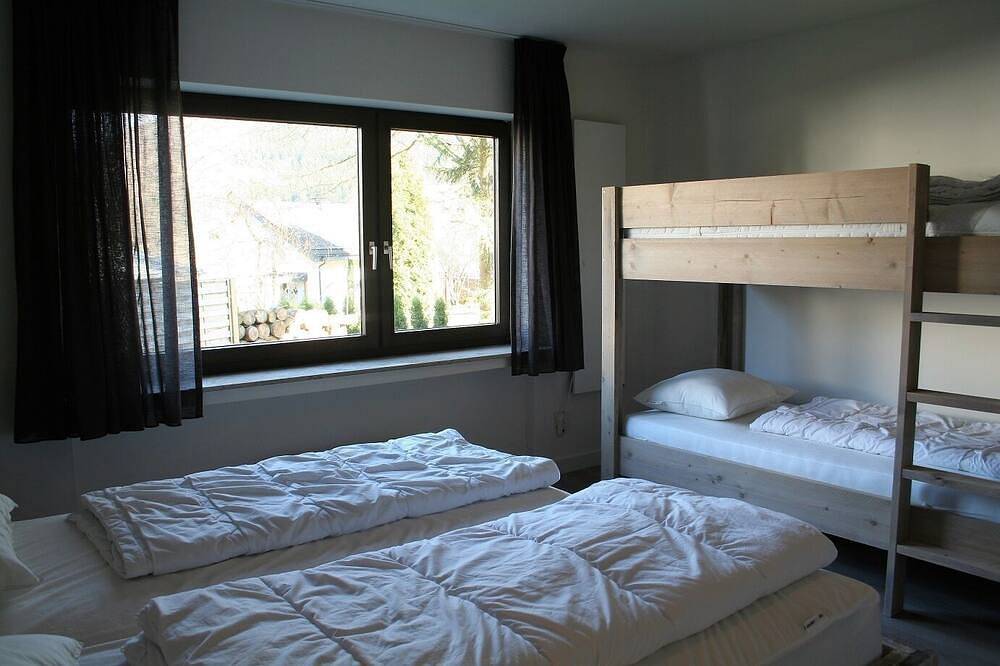 Ganze Wohnung, Geräumige und gemütliche Wohnung in Winterberg-Elkeringhuizen, Balkon und großen Garten in Elkeringhausen, Winterberg