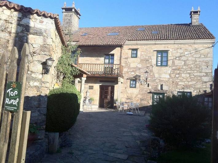 Casa rural para 4 personas, con terraza y jardín en O Deza - 2