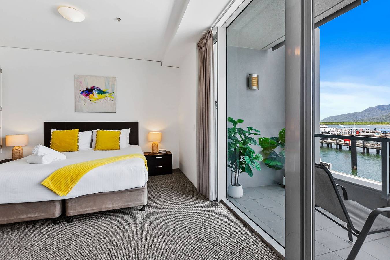Entire apartment, Reef - Waterfront City  Pool Sauna   Gym in Cairns, Far North Queensland