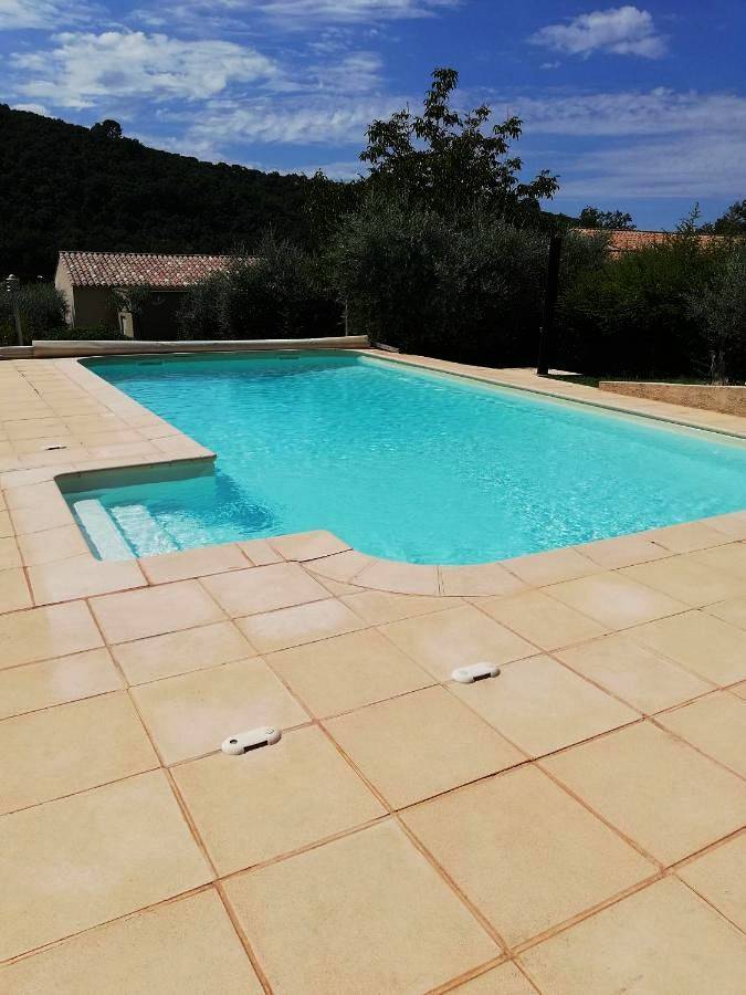 Gîte pour 2 personnes, avec vue et jardin ainsi que piscine et terrasse à Oraison - 4