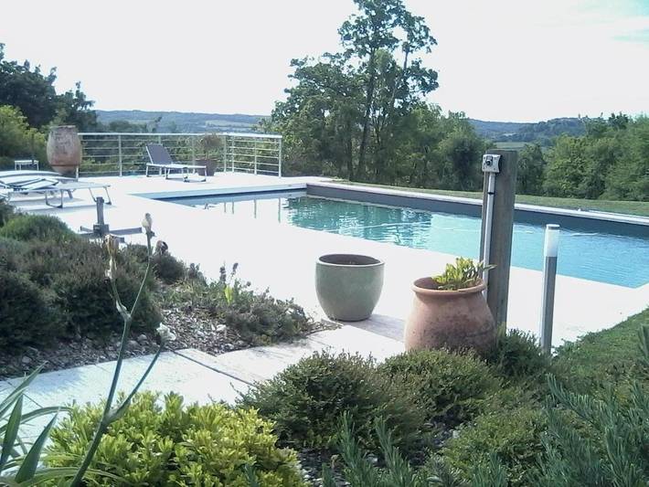 Location de vacances pour 2 personnes, avec vue ainsi que jardin et piscine à Lauzerte - 2