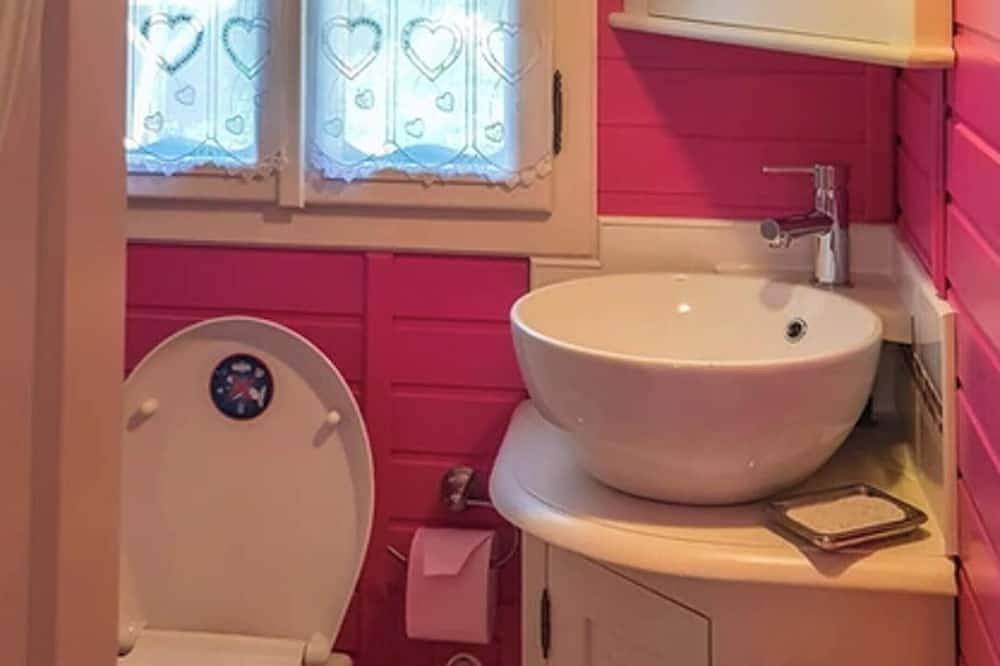 Homerez - Studio avec piscine à Bussac-Forêt in Bussac-Forêt, Région de Jonzac