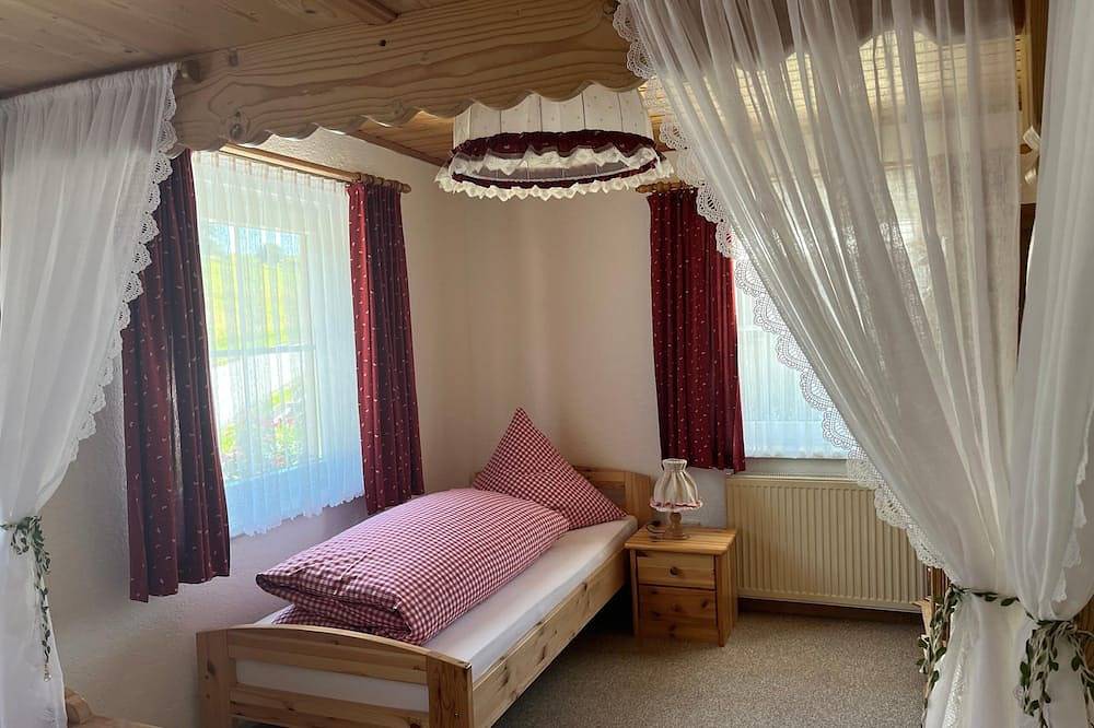 Ganze Wohnung, Ferienwohnung mit großem Garten zum Verweilen in Untergriesbach, Passauer Land