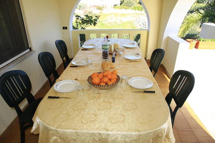 Gîte pour 3 personnes, avec piscine ainsi que terrasse et jardin à Cala Liberotto - 4
