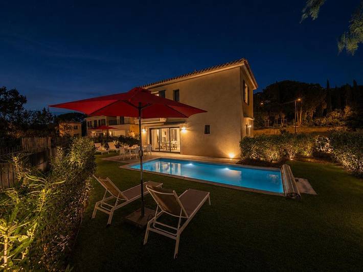 Villa pour 8 personnes, avec Balcon et Terrasse ainsi que Jardin et Piscine à Gassin - 3