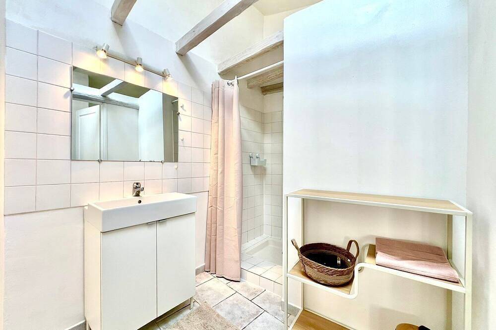 Appartement entier, La terrasse cévenole, Proche Anduze & Cévennes in Tornac, Région d'Alès
