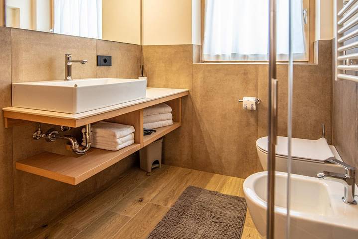 Appartement entier, Appartement de vacances pour 4 personnes avec balcon/terrasse in Livigno (Town), Livigno