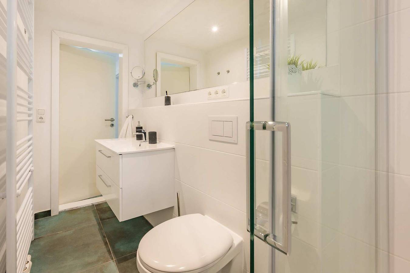 Ganze Wohnung, Komfortables Apartment in der Villa Tanneck mit Terrasse nahe Strand und Zentrum in Drei Kaiserbäder, Heringsdorf