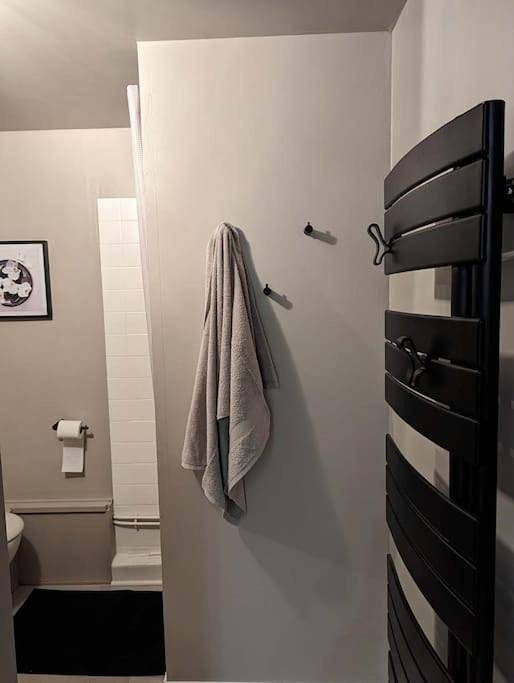 Gîte pour 4 personnes, avec jardin ainsi que vue et terrasse, animaux acceptés à Saint-Pierre-d'Entremont - 3