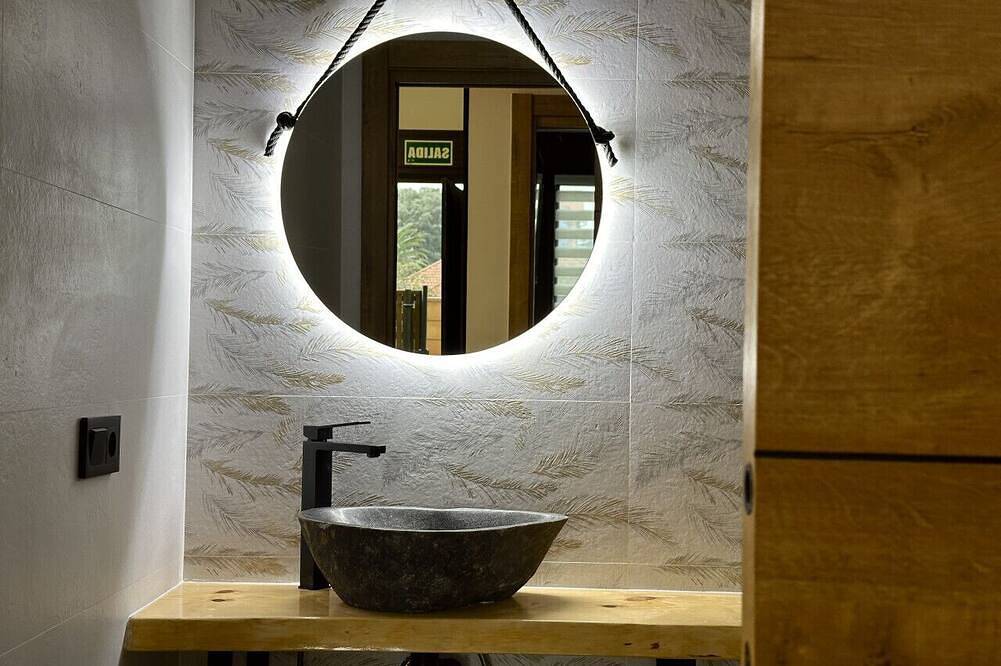 Ganze Wohnung, Flower Deluxe 2 - Complete Accommodation with Garden in Noja, Kantabrische Küste