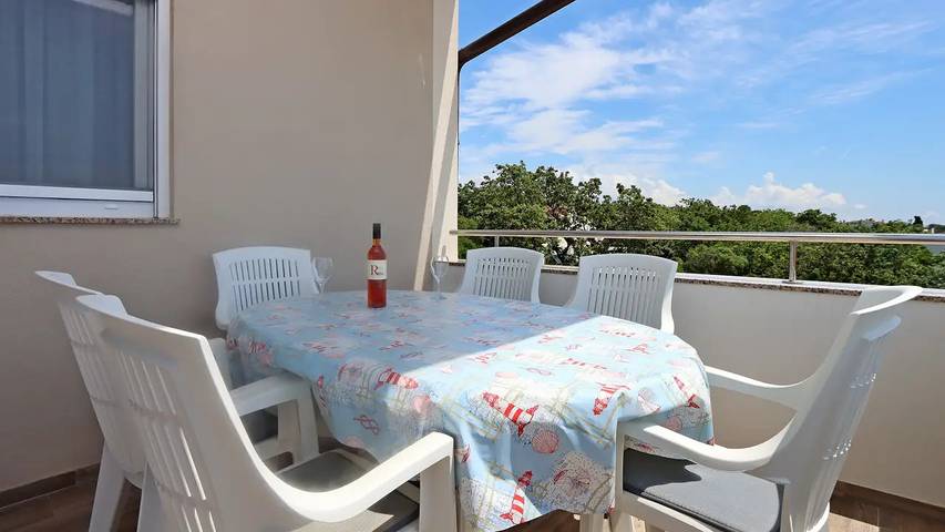 Ferienwohnung für 5 Personen, mit Terrasse