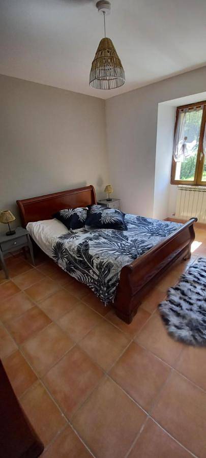 Appartement entier, Three-Bedroom Apartment in Sisteron, Région de Forcalquier