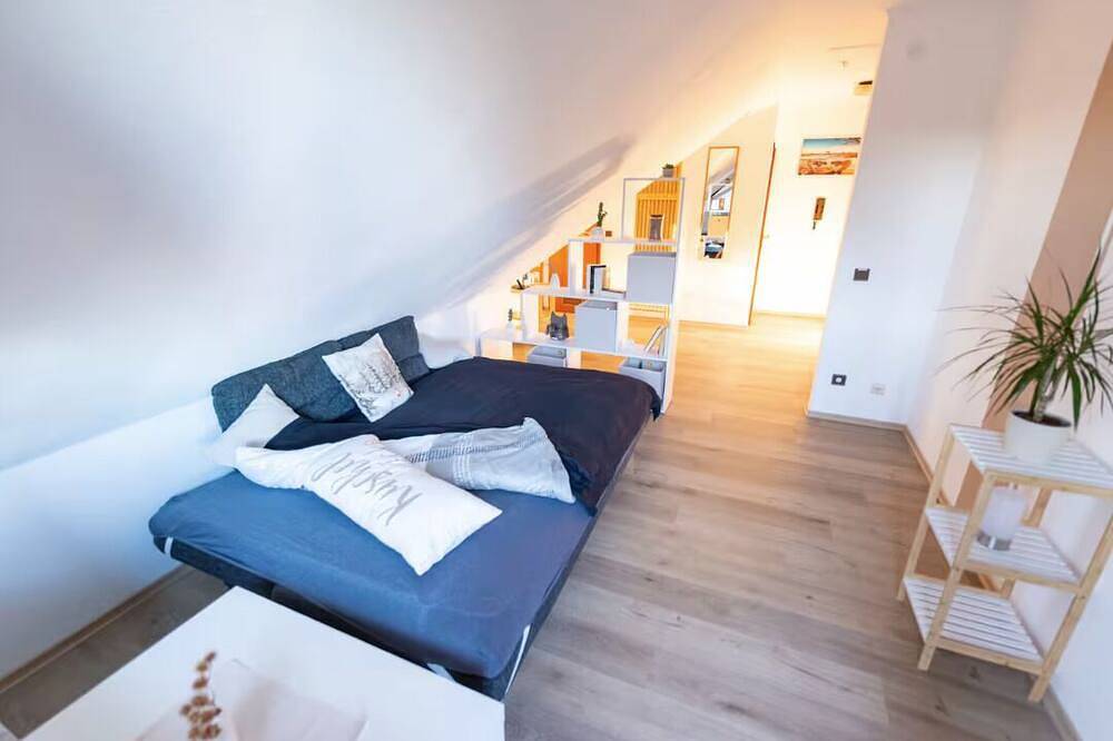 Ganze Wohnung, Helle Ferienwohnung mit sonniger Loggia in Celle, Aller-Leine-Tal
