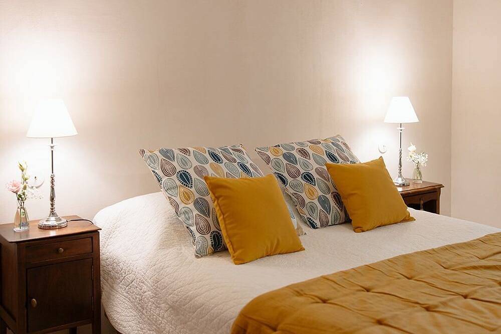 Cozy cottage for two on the prestigious Courtomer Estate — pets welcome! in Courtomer, Région d'Alençon
