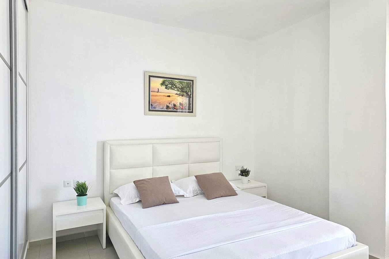 Ganze Wohnung, Ferienwohnung für 3 Personen mit Balkon in Sarandë, Vlorë